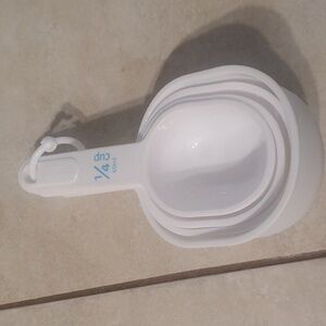 NWOT Goodcook Set of 4 Plastic Measuring Cups Scoops